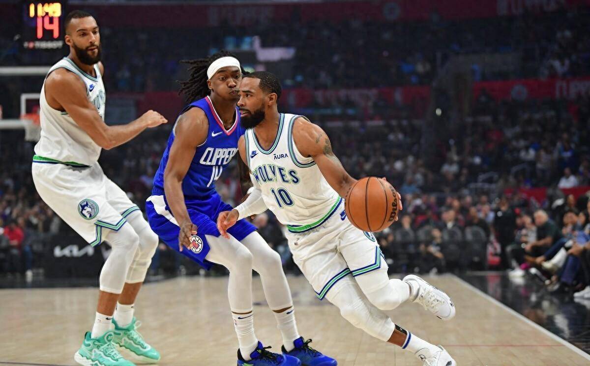 哈登在拜仁比赛中出色发挥，比赛局势复杂引发热议！全场沸腾不已的简单介绍-九游电脑版