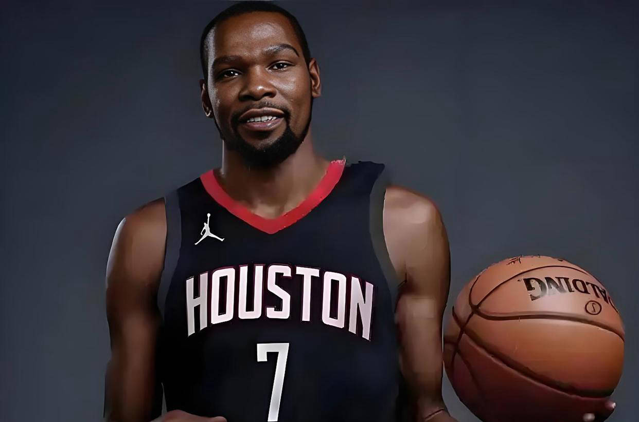 杜兰特在巴黎圣日耳曼比赛中重返赛场,比赛局势复杂引发热议!引发球迷热议的简单介绍-九游app